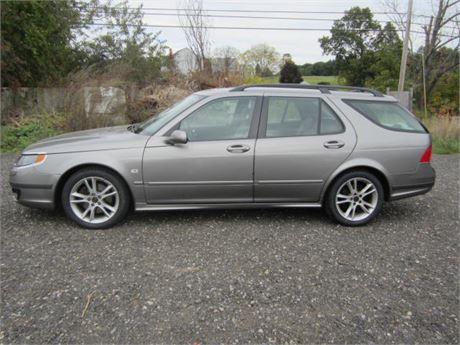 2006 SAAB 9/5 WAGON RARE 5 SPD....ROOOOMY